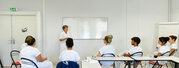 IFSI Niort travaux pratiques d?eleves infirmiers. sorties des etudiants devant l?ecole IFSI